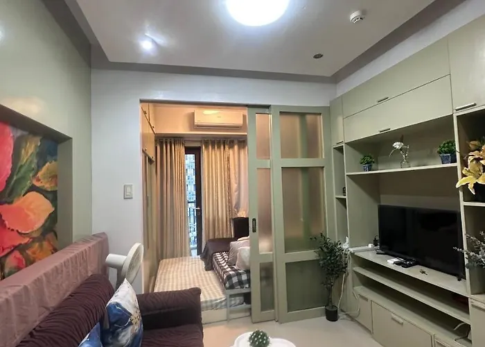 Sea Residences Tower A , 9th Floor Pool View Unit 939 Apartment *